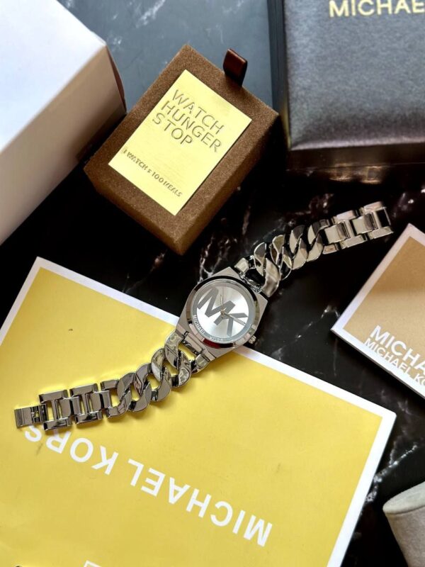 *Perfectly made for outgoing and active ladies, this Michael Kors modern and stylish watch would be a great accessory for you.* ✅ - Image 3